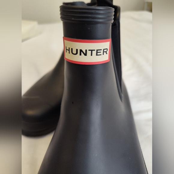 Hunter Men's Black Waterproof Boots - Picture 2 of 7